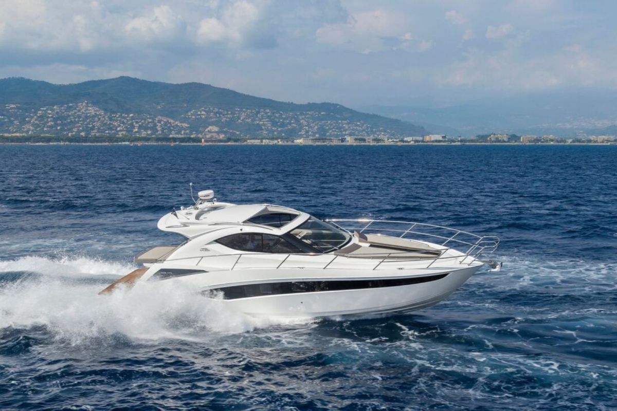 GALEON 405 YACHT FOR CHARTER