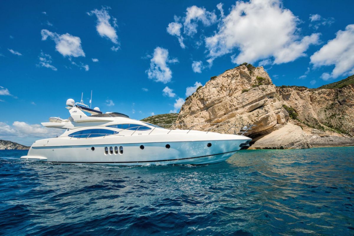 AZIMUT 68 YACHT FOR CHARTER