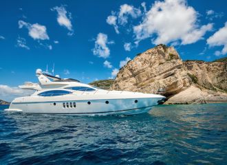 AZIMUT 68 YACHT FOR CHARTER