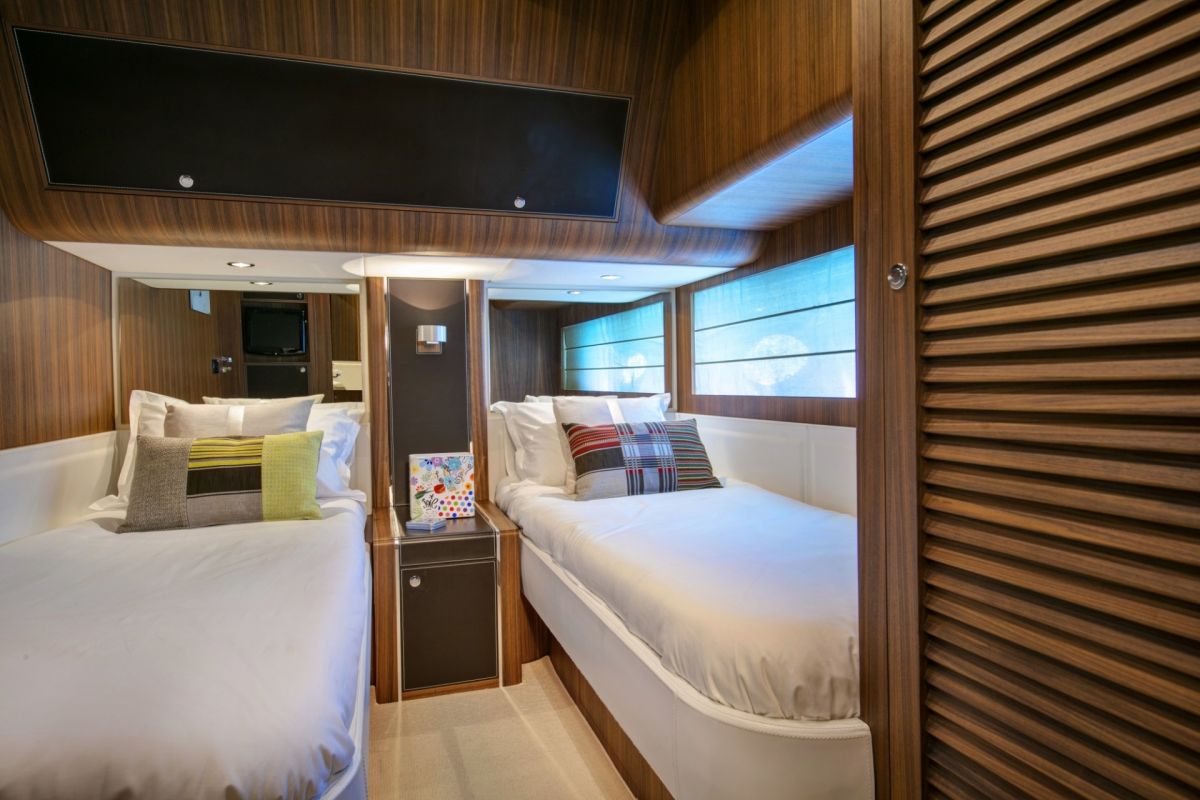 TWIN CABIN