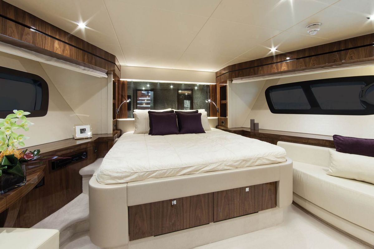 DOUBLE CABIN