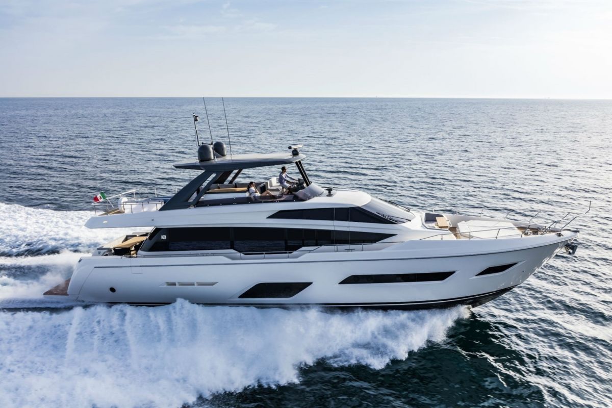 FERRETTI 780 YACHT FOR CHARTER