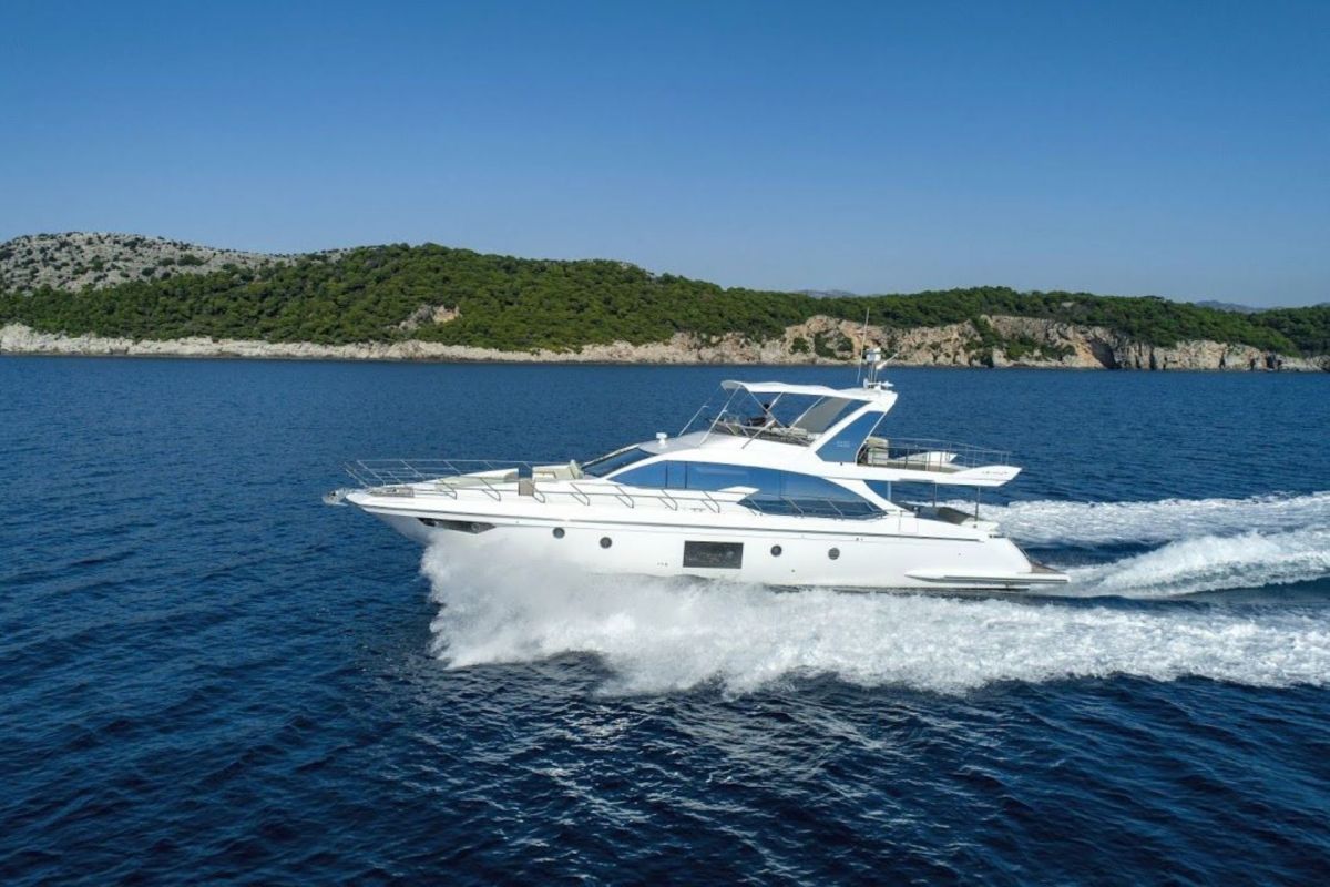 AZIMUT 66 YACHT FOR CHARTER