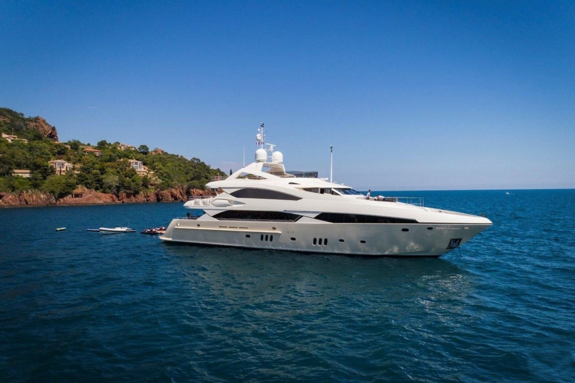 riviera yacht for charter