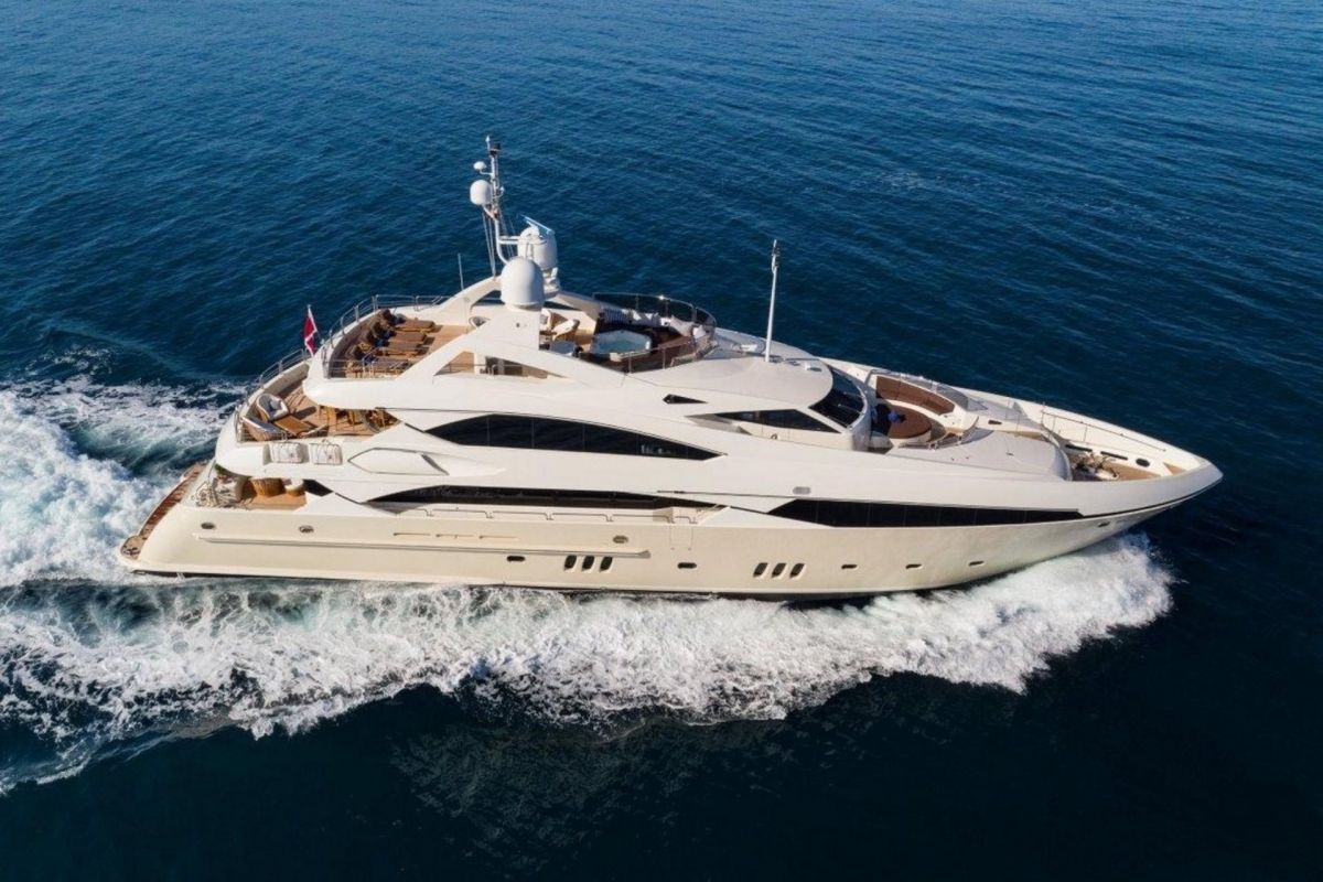 SUNSEEKER 37M YACHT FOR CHARTER