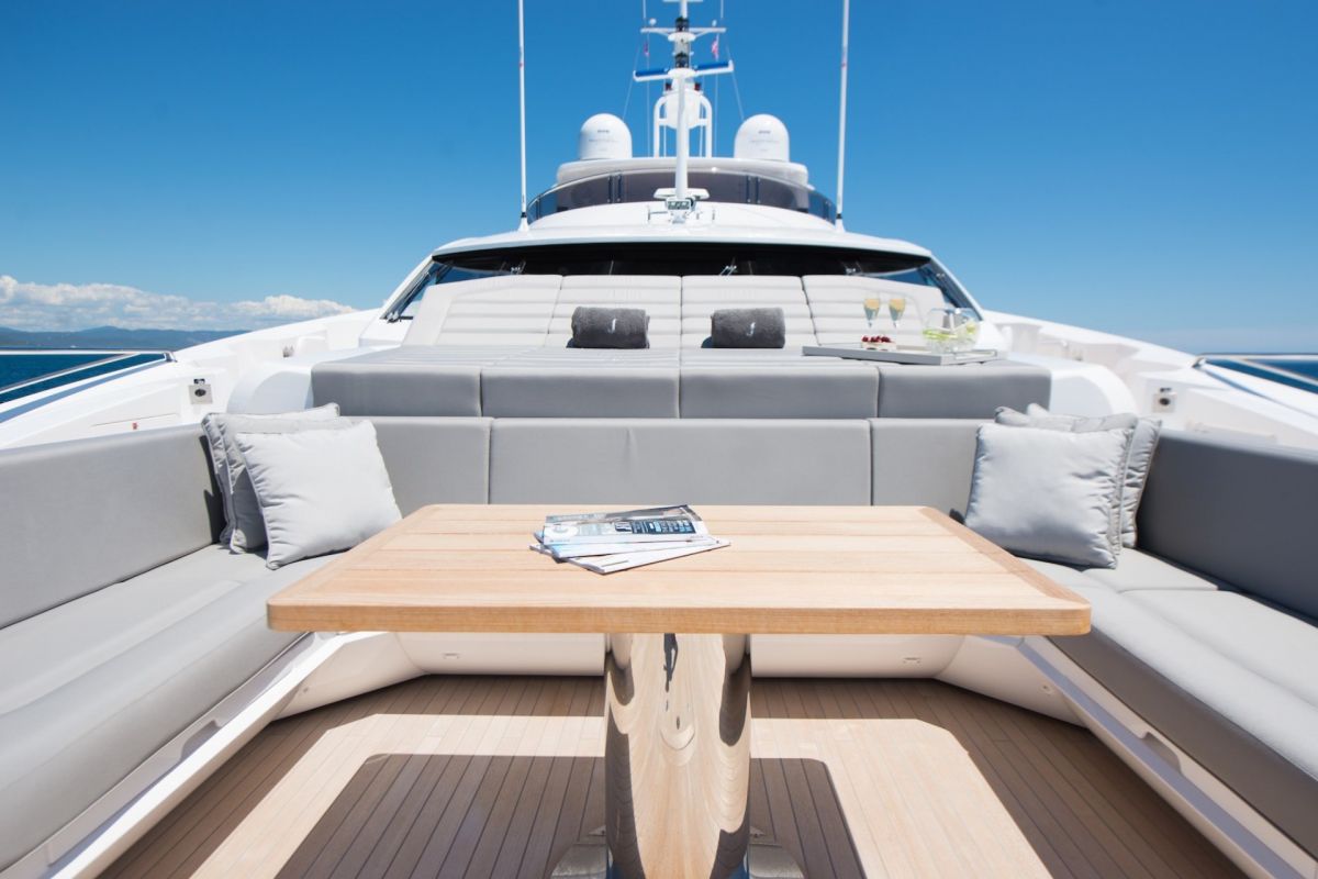 sunseeker 131 yacht range