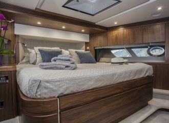 DOUBLE CABIN