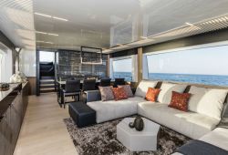 Ferretti 780 yacht rental French Riviera - salon