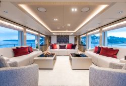 Gulf Craft Majesty 100 yacht rental French Riviera - salon