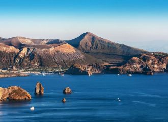 Yacht charter Sicily, yacht rental Aeolian islands