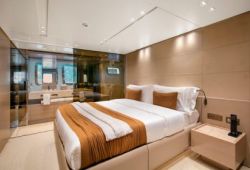 Sanlorenzo SX88 - master cabin
