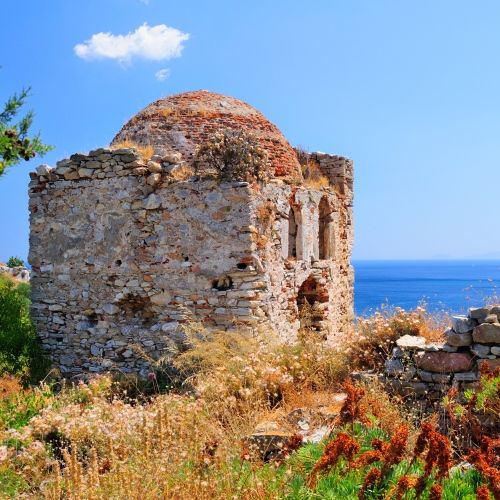 The medieval old town of Kastro is home to many ruins and churches