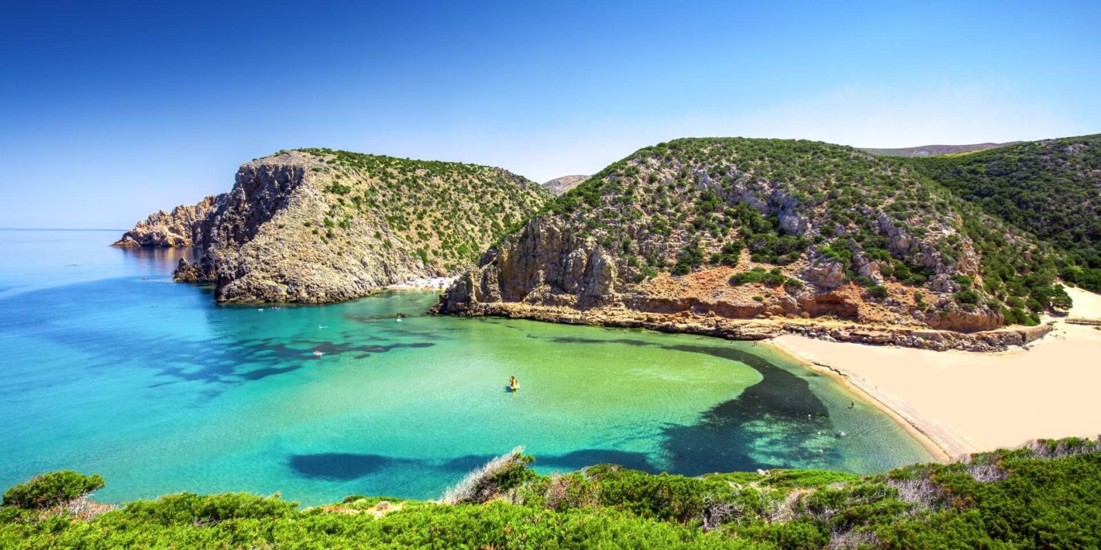 https://www.talamare.com/medias/Panorama of a gorgeous white sandy beach during a Sardinia yacht charter