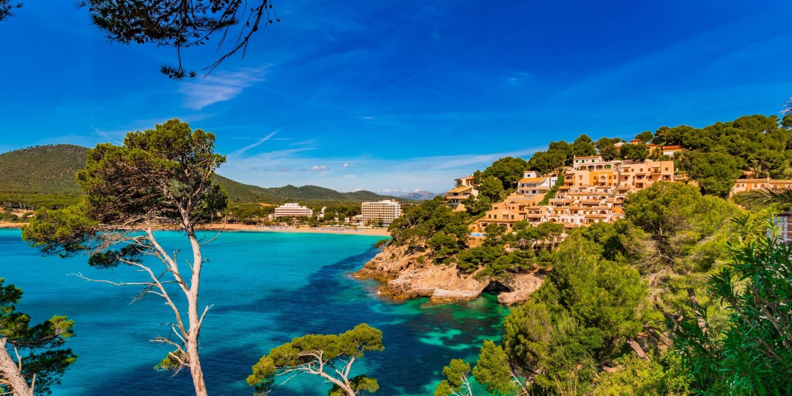 https://www.talamare.com/medias/The island of Majorca and the coast of Canyamel during a Balearics yacht charter