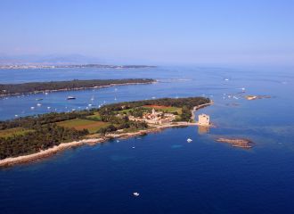 Yacht charter Cannes Lerins islands, yacht rental Cannes