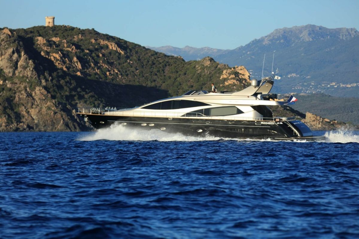 RIVA 85 OPERA