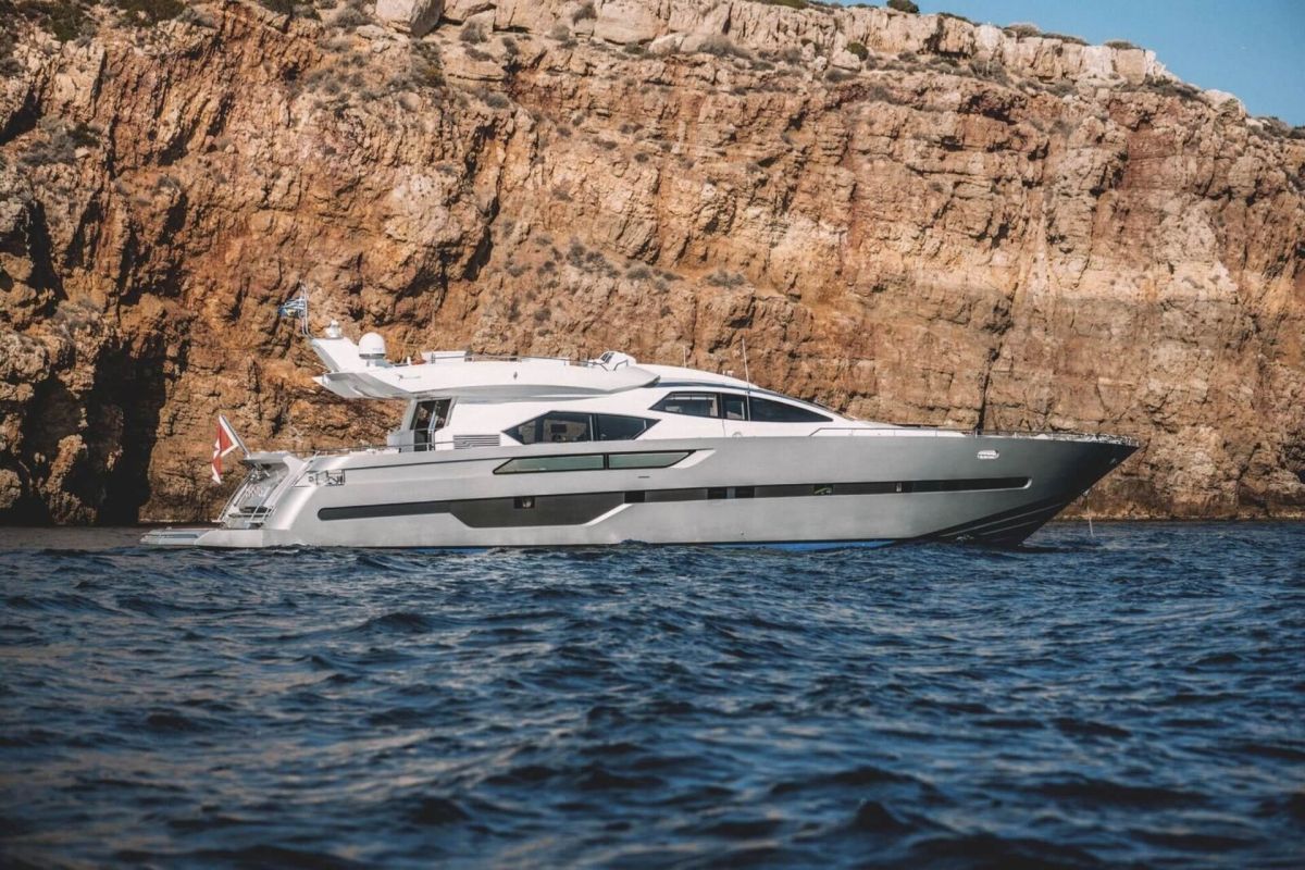 ITALCRAFT 90 SC YACHT FOR CHARTER