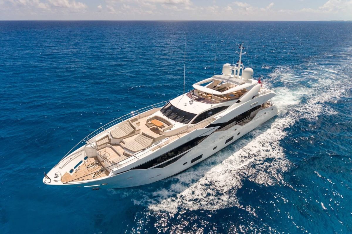 SUNSEEKER  116 YACHT FOR CHARTER