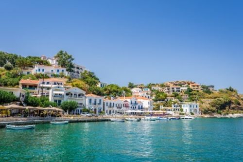 A seaside settlement in the northern part of the Greek island of Ikaria