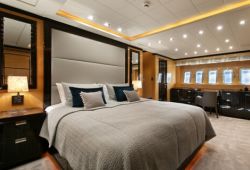 Mangusta 108 - master cabin