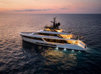 BENETTI MOTOPANFILO 37M YACHT BY NIGHT