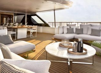 UPPER DECK AFT