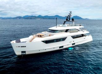 SANLORENZO SD118 YACHT FOR CHARTER