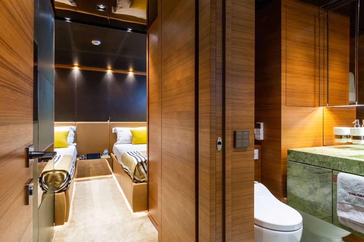 TWIN CABIN