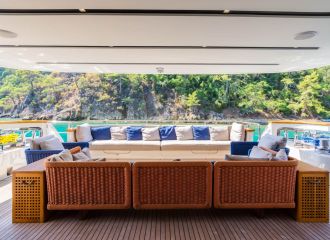 MAIN DECK AFT