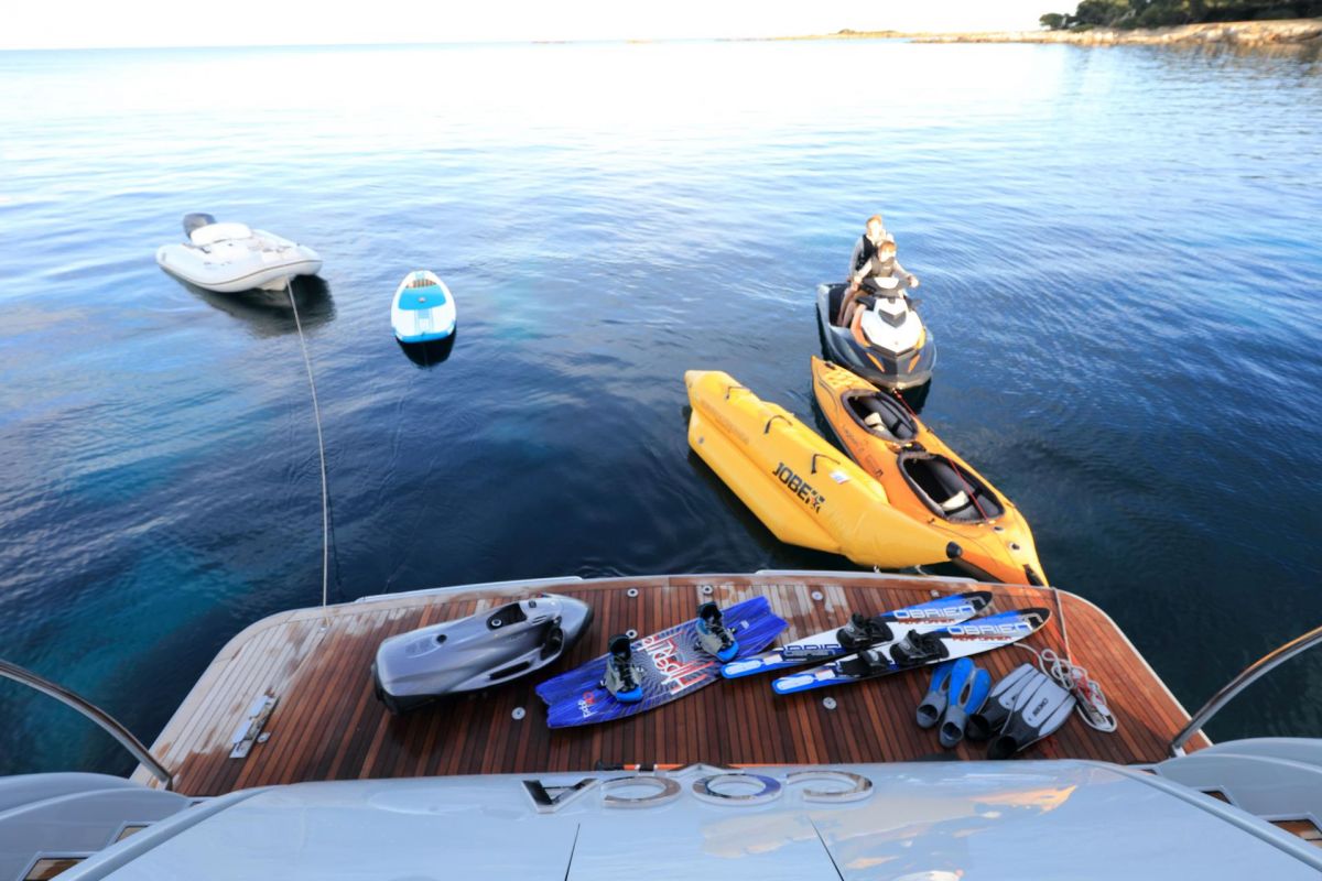 WATER TOYS SELECTION