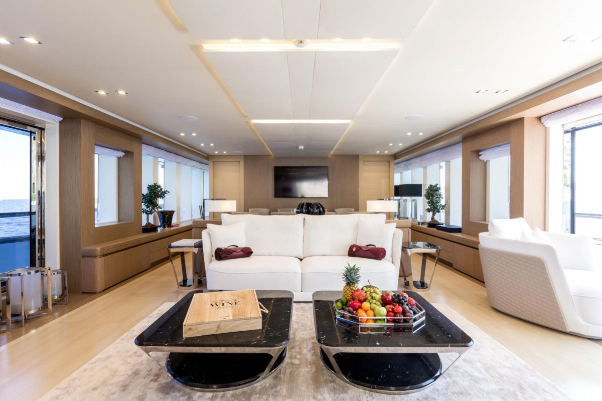MAIN DECK SALON