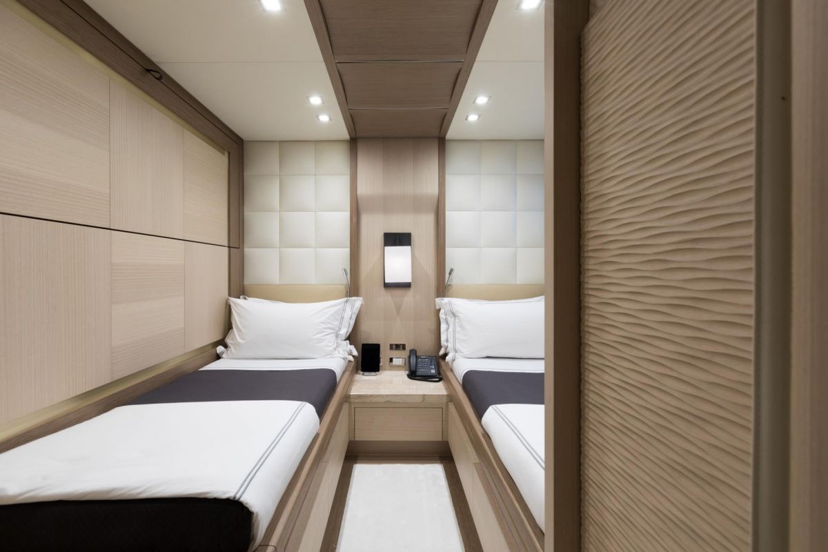 TWIN CABIN