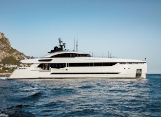 COLUMBUS 40S YACHT FOR CHARTER