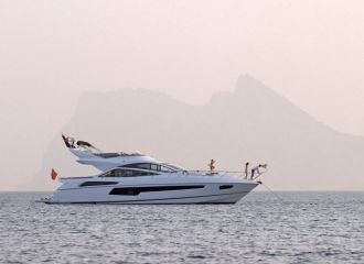 SUNSEEKER 68 YACHT CRUISING