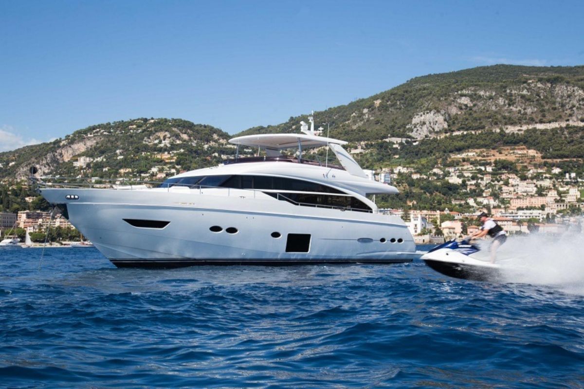 PRINCESS 88 YACHT FOR CHARTER