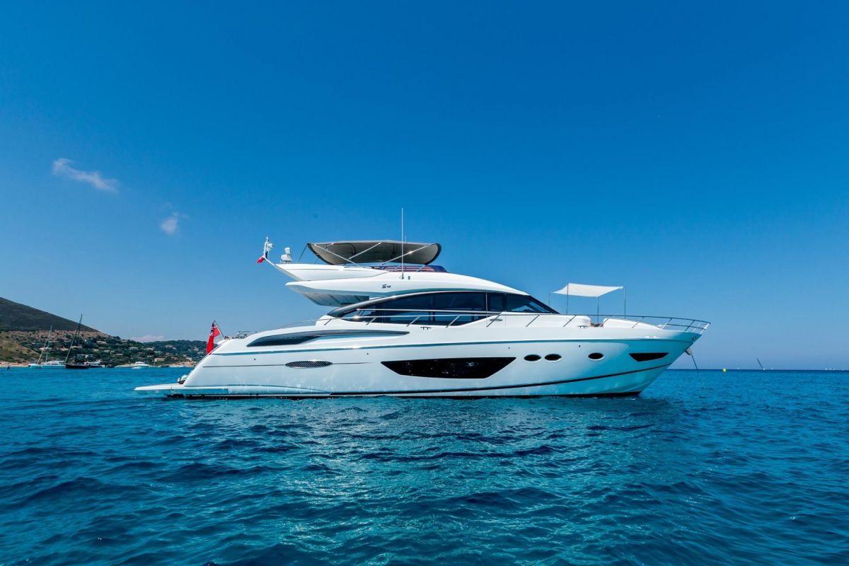 PRINCESS S72 YACHT CHARTER