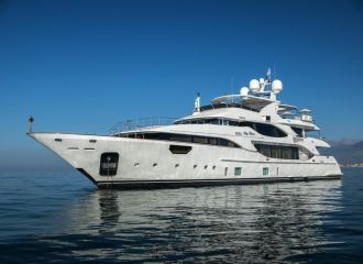 BENETTI CRYSTAL 140 YACHT CHARTER