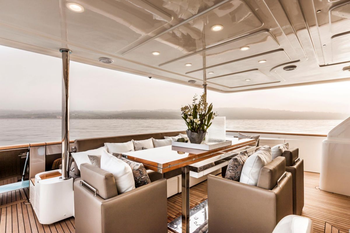 MAIN DECK AFT