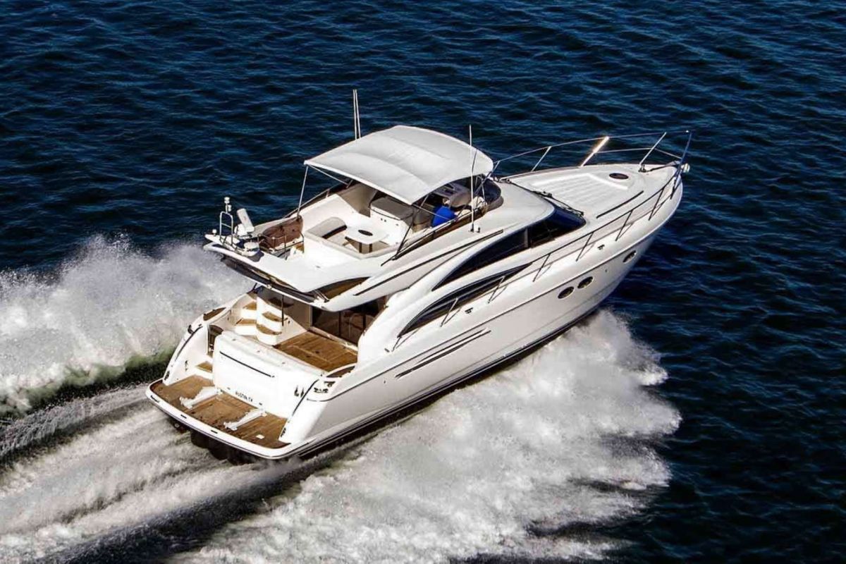 PRINCESS 61 YACHT FOR CHARTER